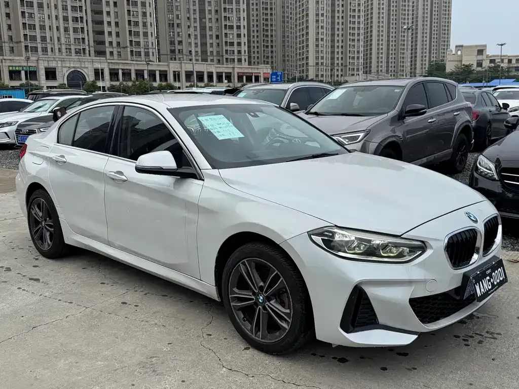 BMW 1 Series 2021 из CN, фото 10