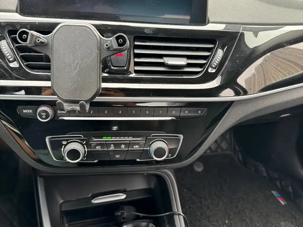 BMW 1 Series 2021 из CN, фото 8