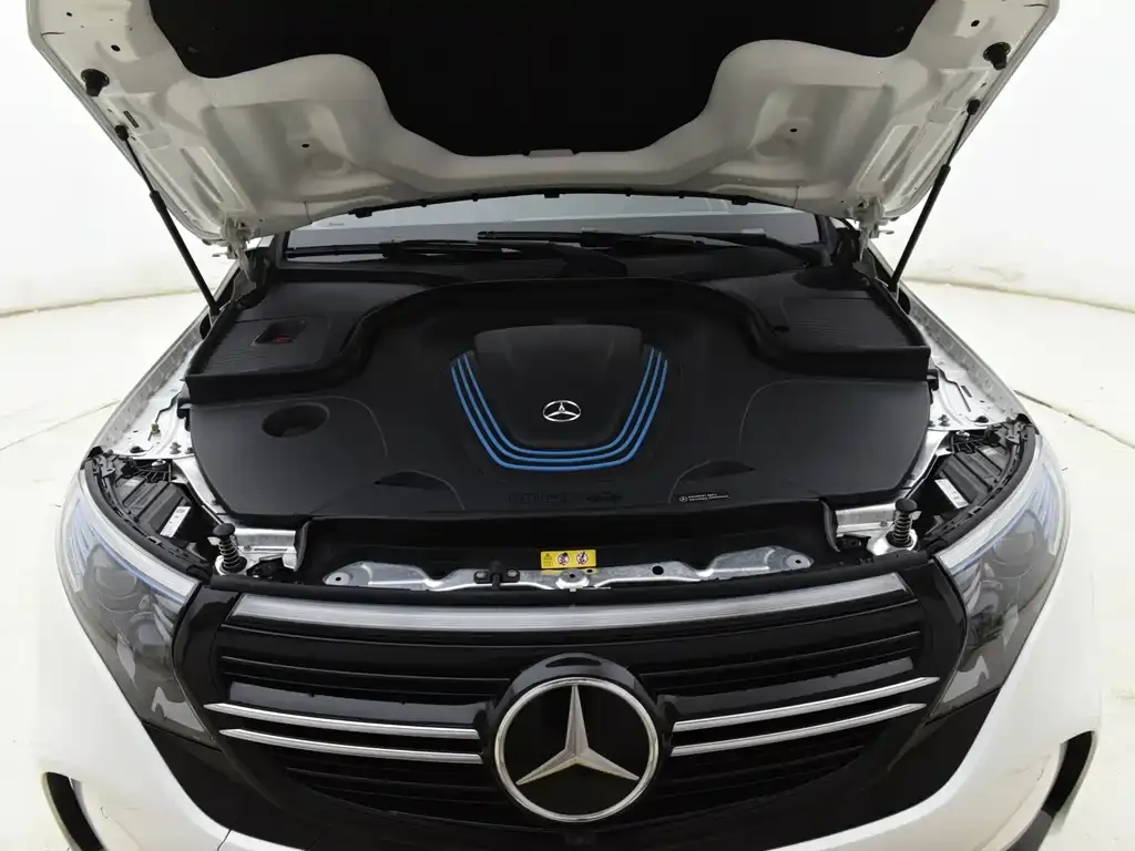 Mercedes-Benz EQC 2023 из CN, фото 10