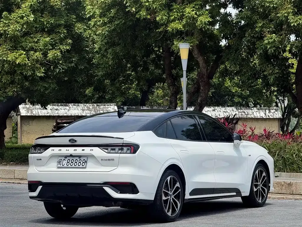Ford Mondeo 2023 из CN, фото 8