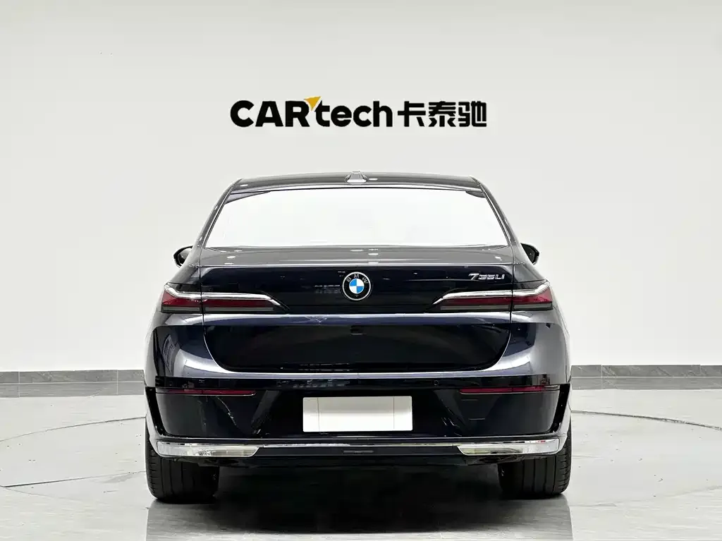 BMW 7 Series — фото 2