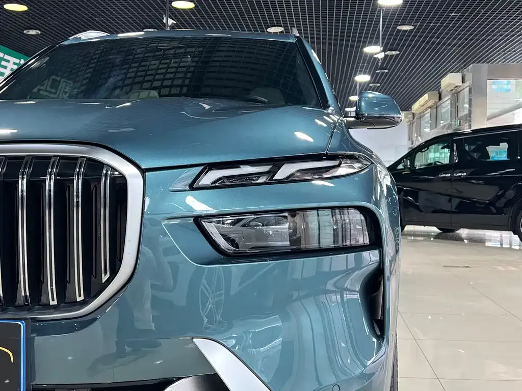 BMW X7 — фото 3