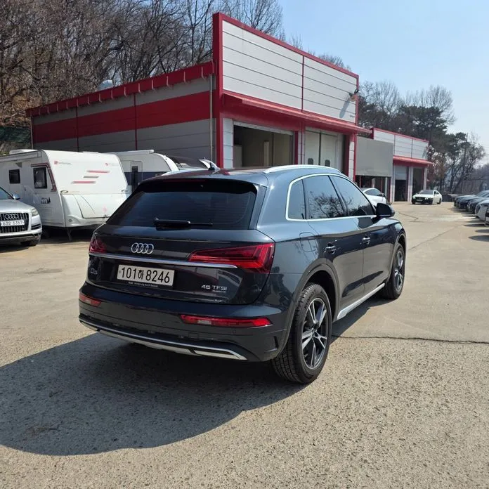 Audi Q5 2022 из KR, фото 9