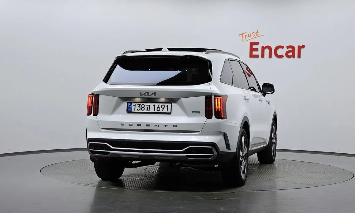 Kia Sorento — фото 8