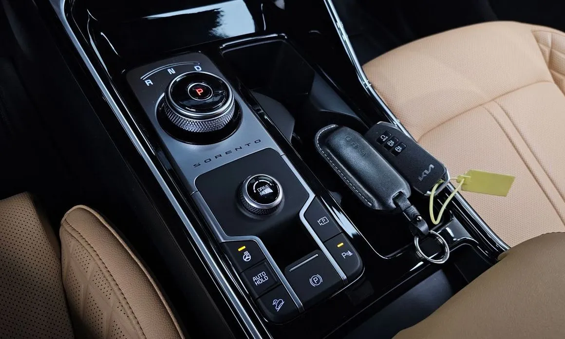 Kia Sorento — фото 3