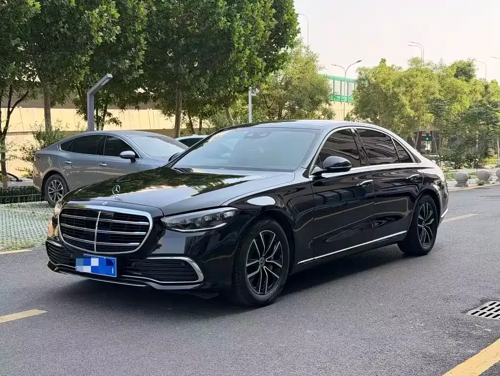 Mercedes-Benz S-Class — фото 1