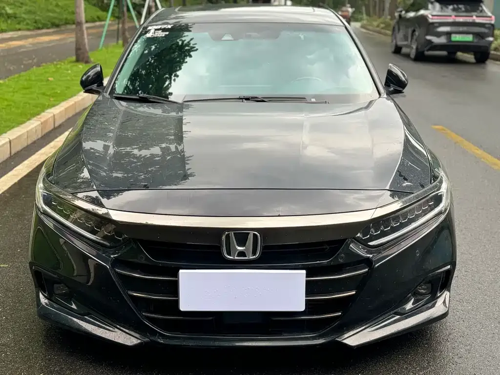 Honda Accord — фото 8