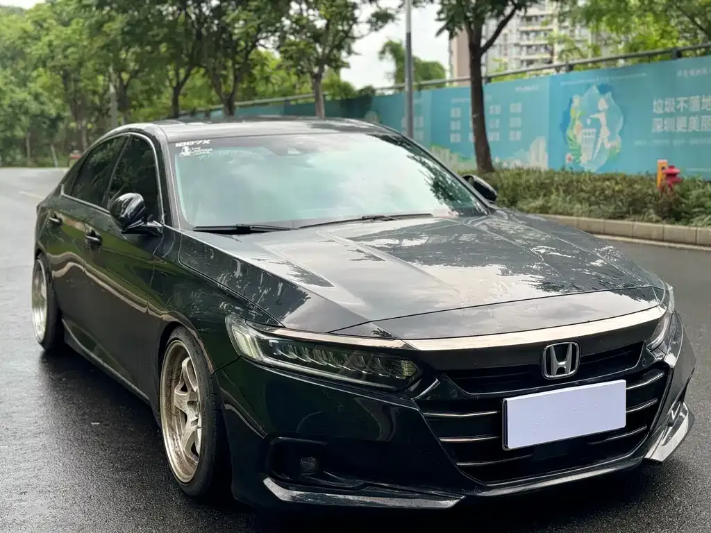 Honda Accord — фото 10