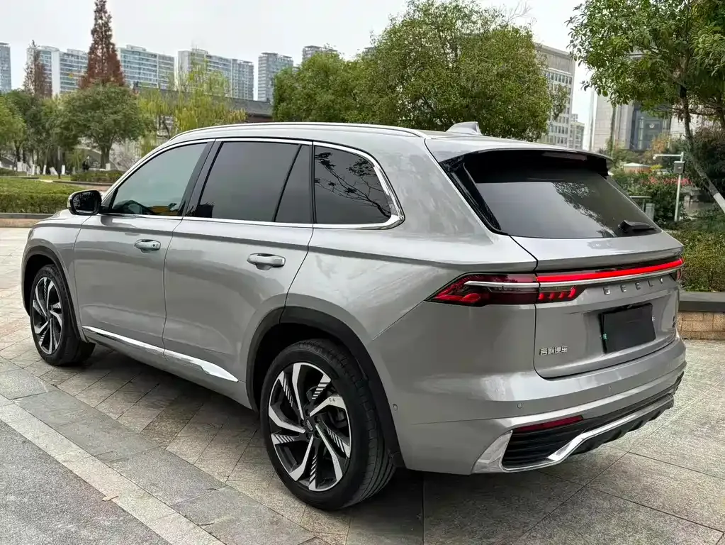 Geely Xingyue L — фото 6