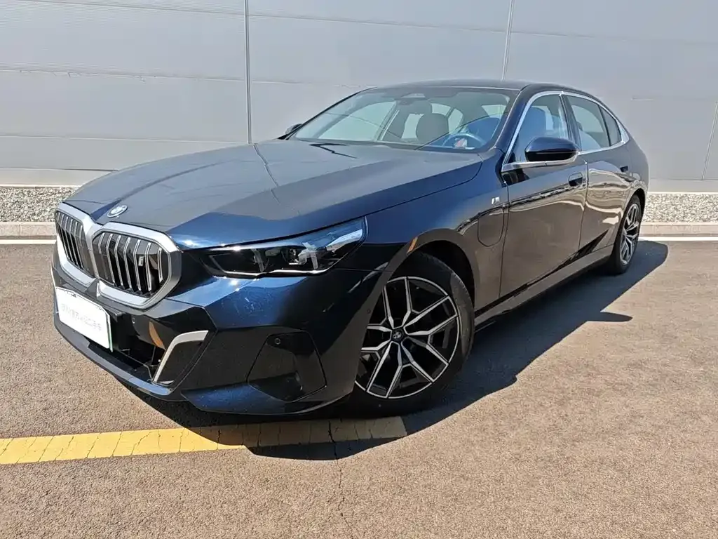 BMW i5 — фото 1