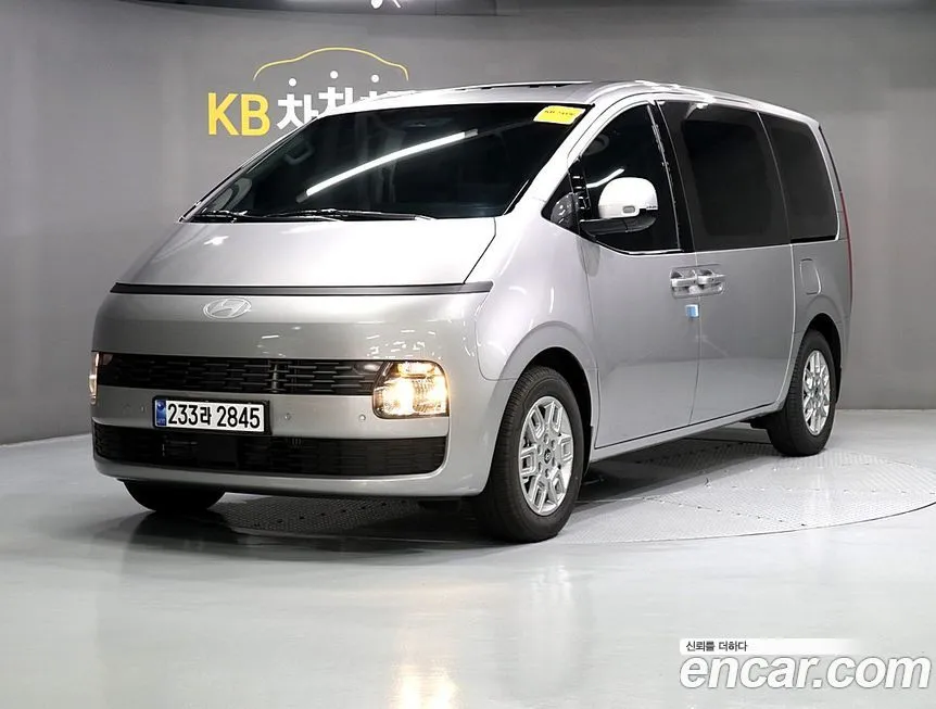 Hyundai Staria