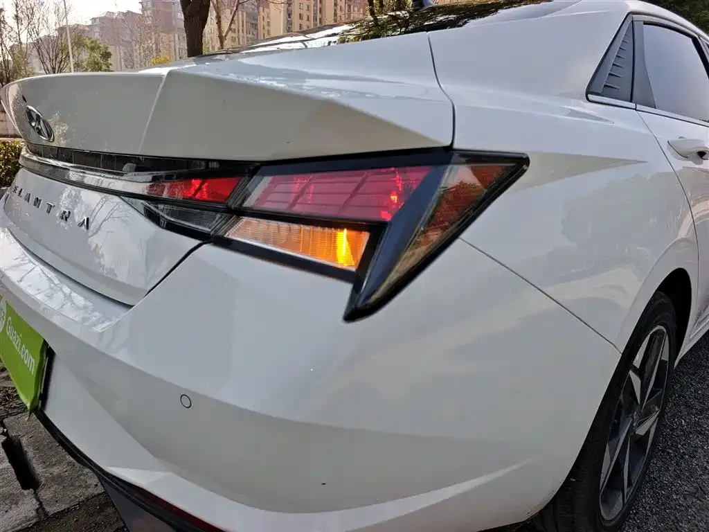 Hyundai Elantra 2023 из CN, фото 2