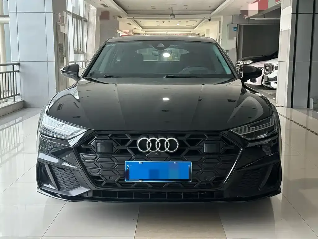 Audi A7 — фото 1