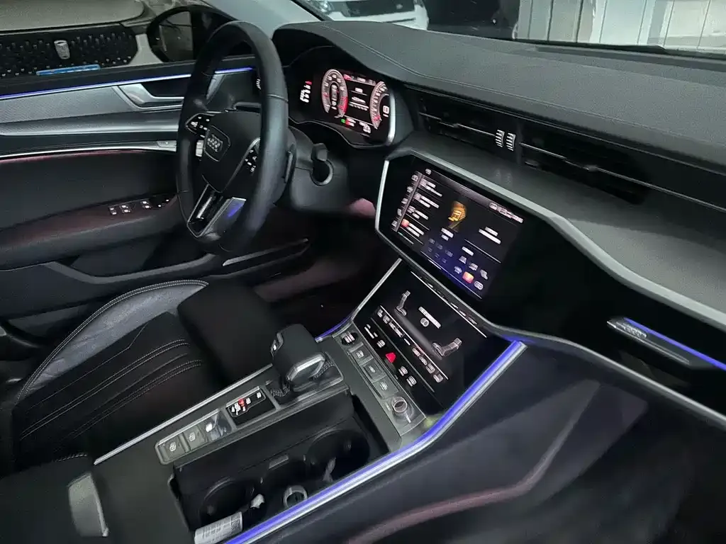 Audi A7 — фото 7
