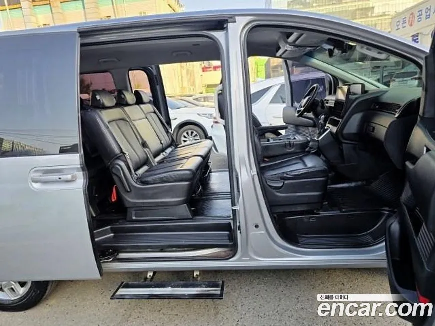 Hyundai Staria 2023 из KR, фото 5