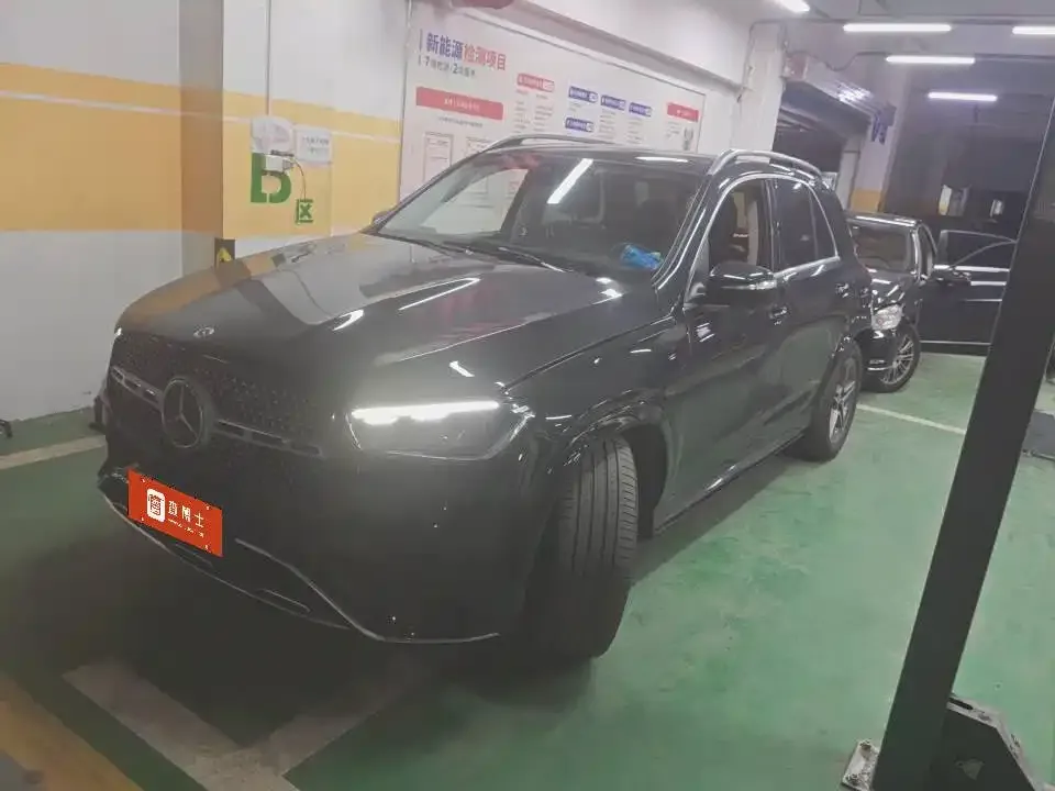 Mercedes-Benz GLE — фото 1