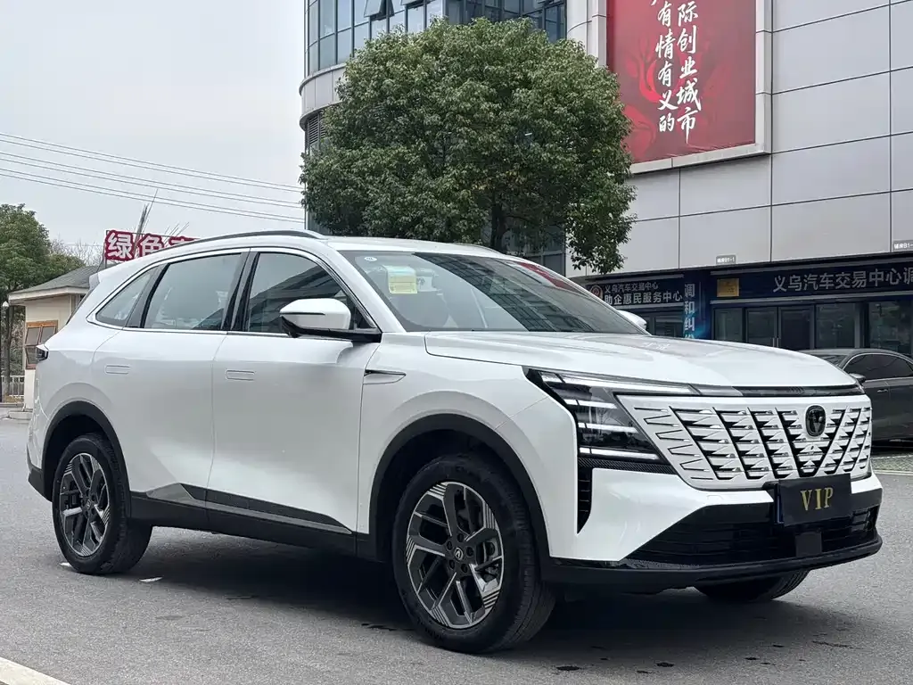 Changan CS75PLUS — фото 6