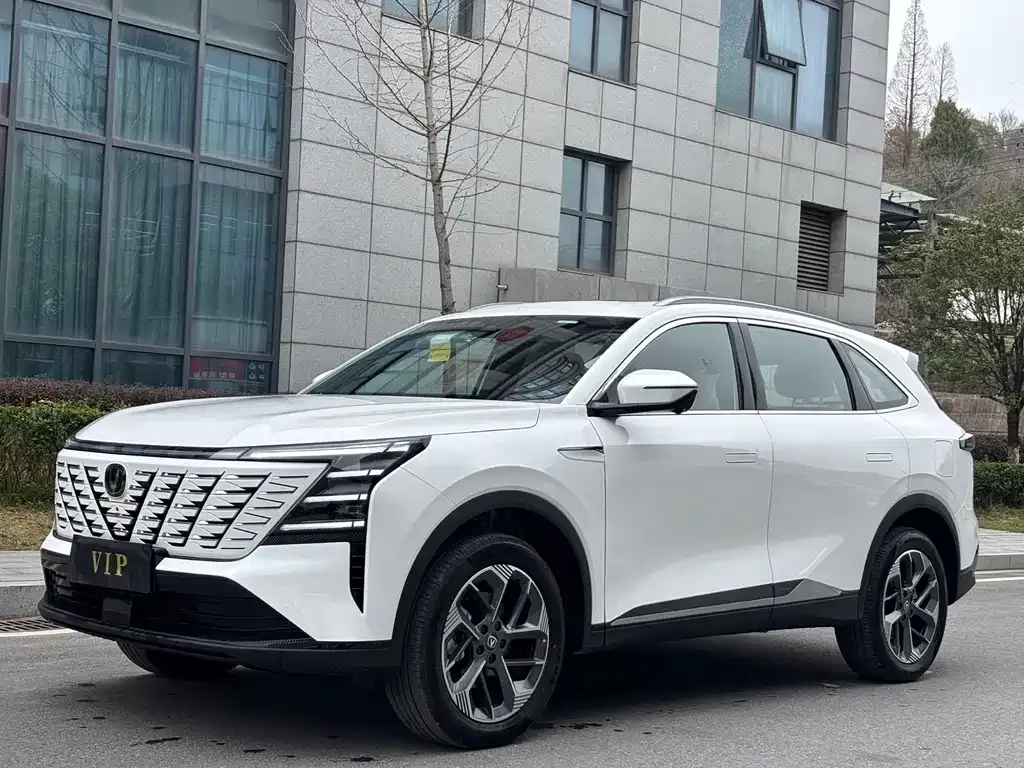 Changan CS75PLUS — фото 4