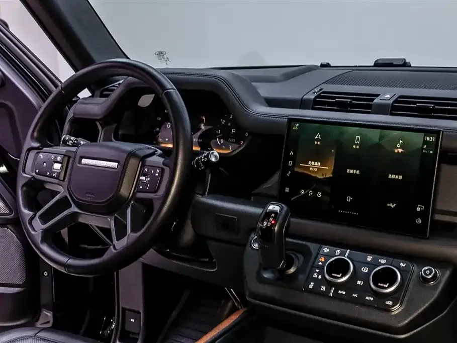 Land Rover Defender — фото 6