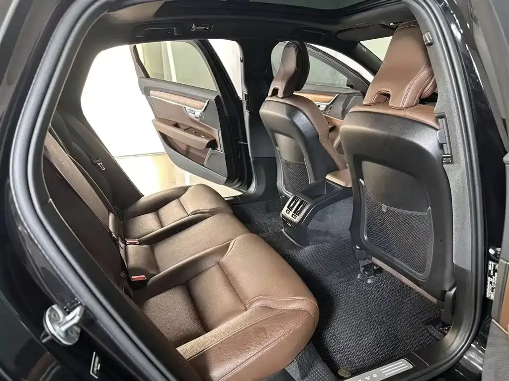 Volvo S90 — фото 4