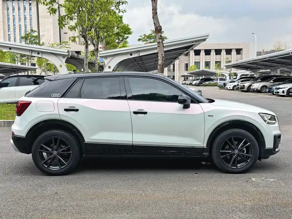 Audi Q2L 2021 из CN, фото 10