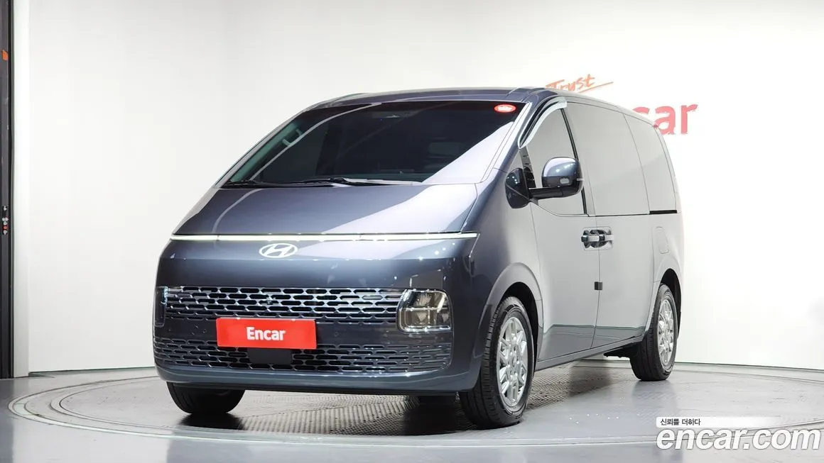 Hyundai Staria — фото 1