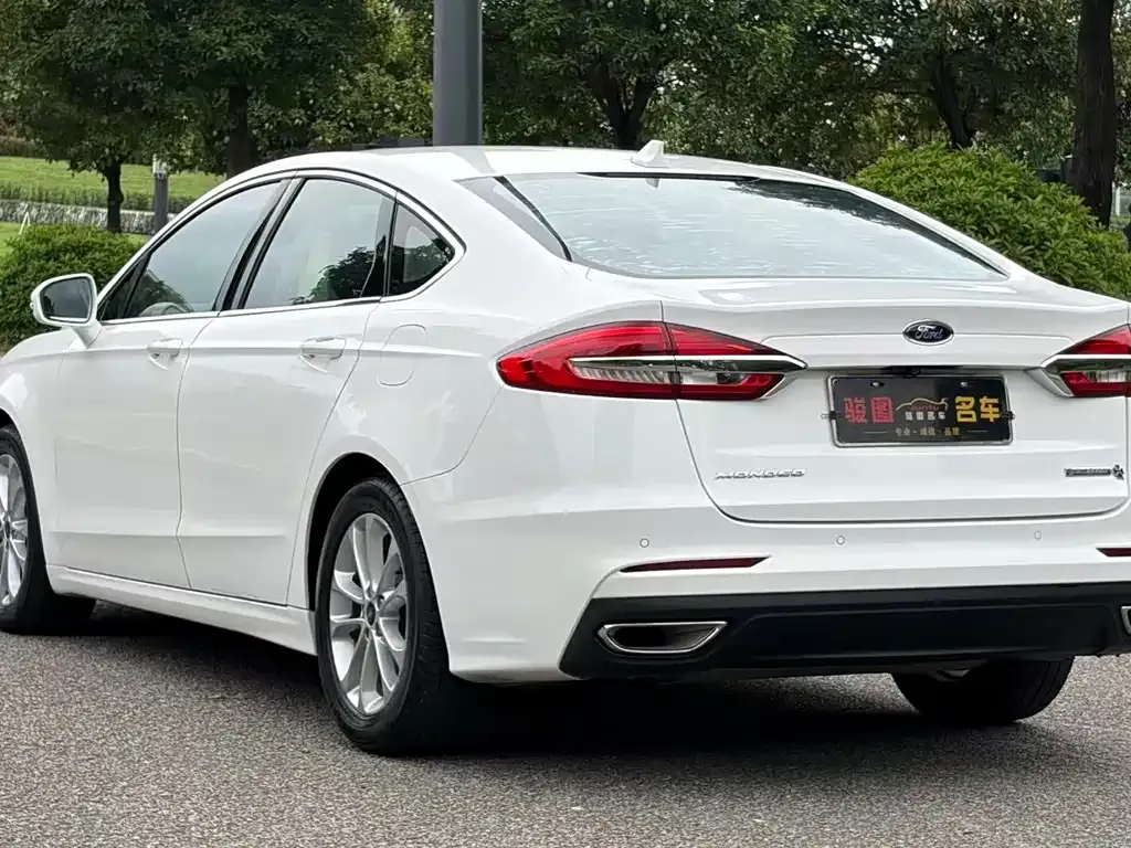 Ford Mondeo — фото 3