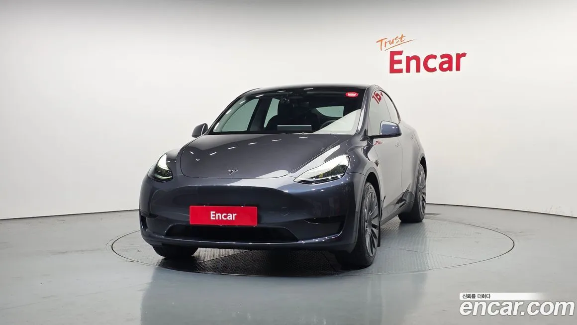 Tesla Model Y — фото 4