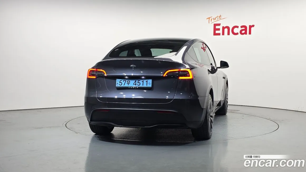 Tesla Model Y — фото 3