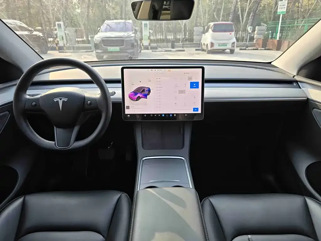 Tesla Model Y — фото 6