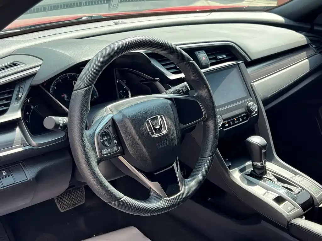 Honda Civic — фото 10