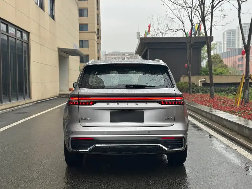 Geely Xingyue L — фото 10