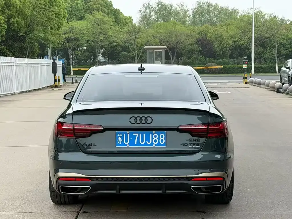 Audi A4L — фото 8