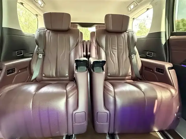 Buick Century 2023 из CN, фото 2