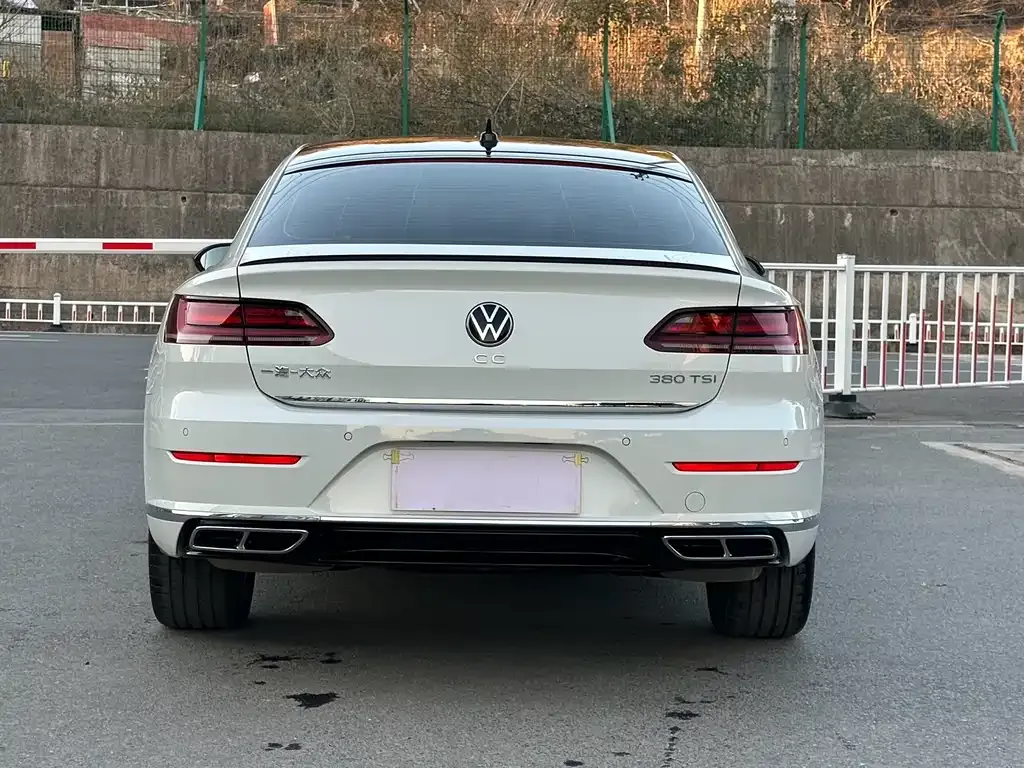 Volkswagen CC — фото 7