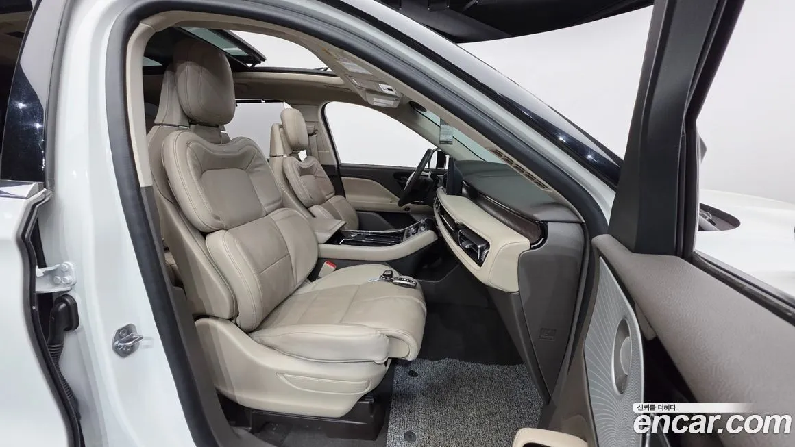 Lincoln Aviator 2023 из KR, фото 9