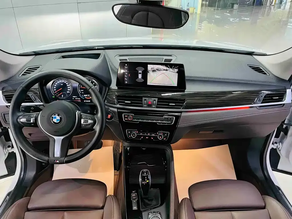 BMW X1 — фото 5