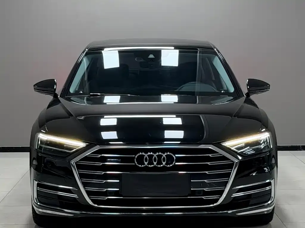 Audi A8 — фото 2