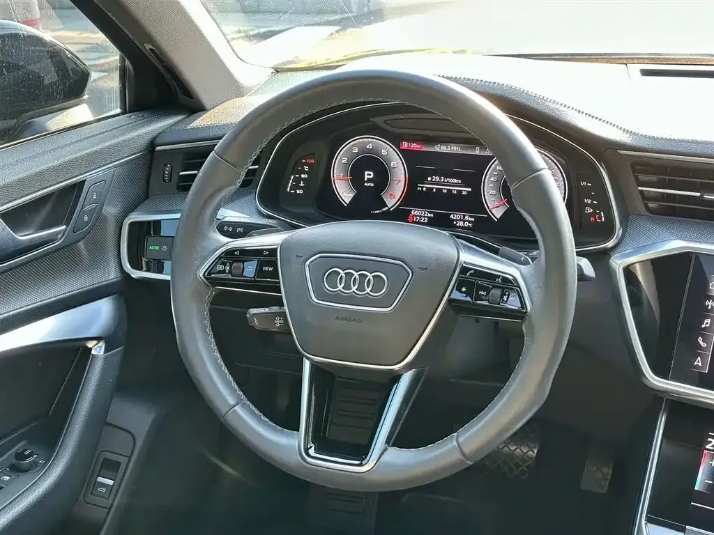 Audi A6L — фото 5