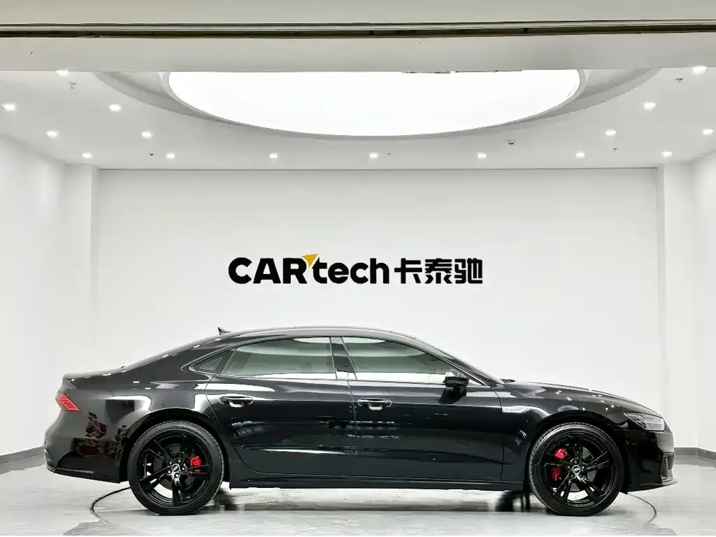 Audi A7L — фото 2