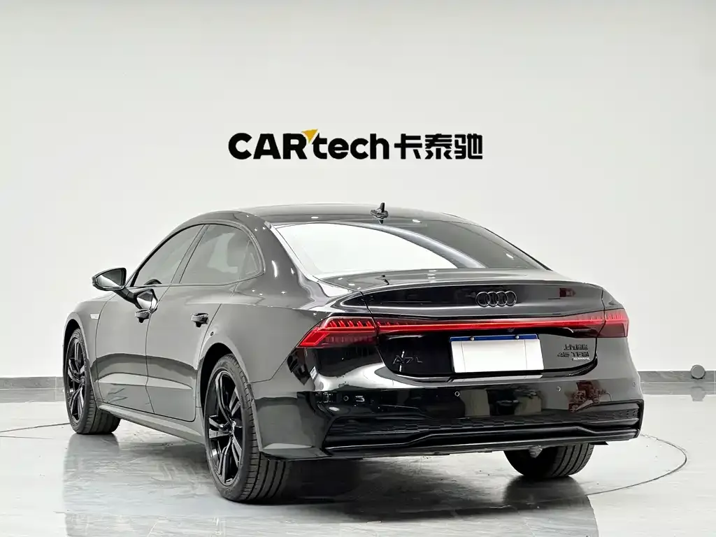 Audi A7L — фото 7