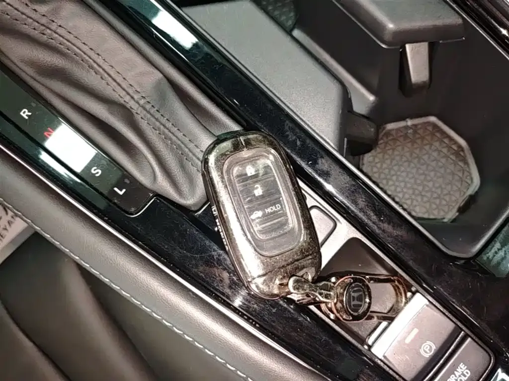 Honda Accord — фото 6