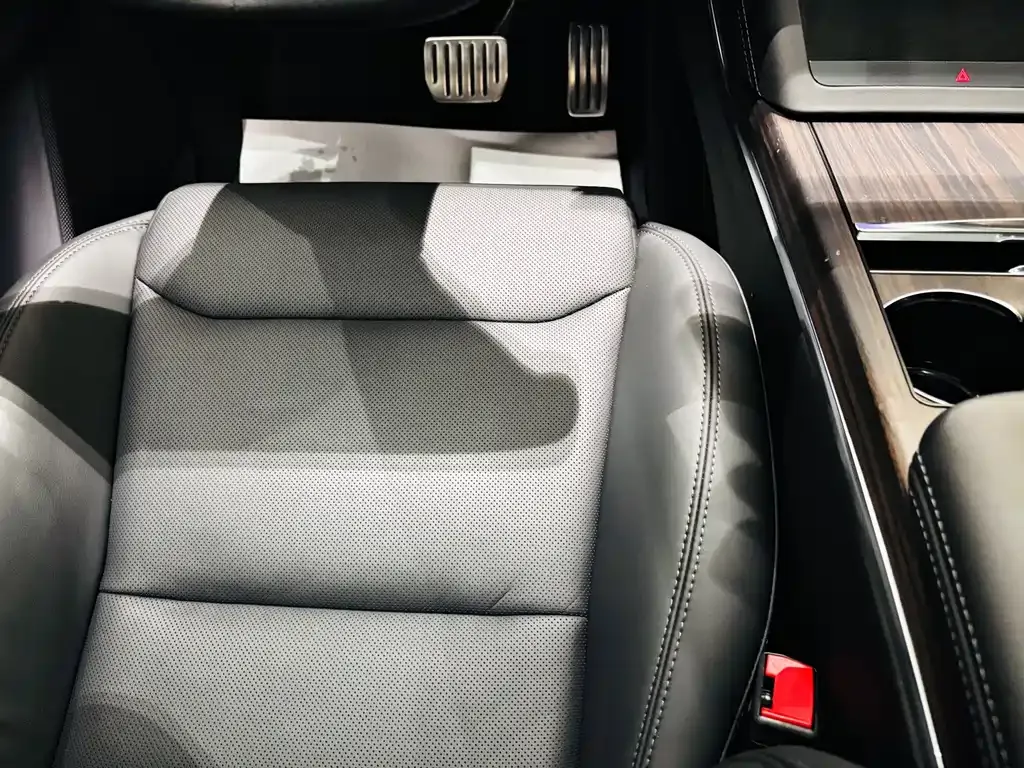 Tesla Model X 2023 из CN, фото 10