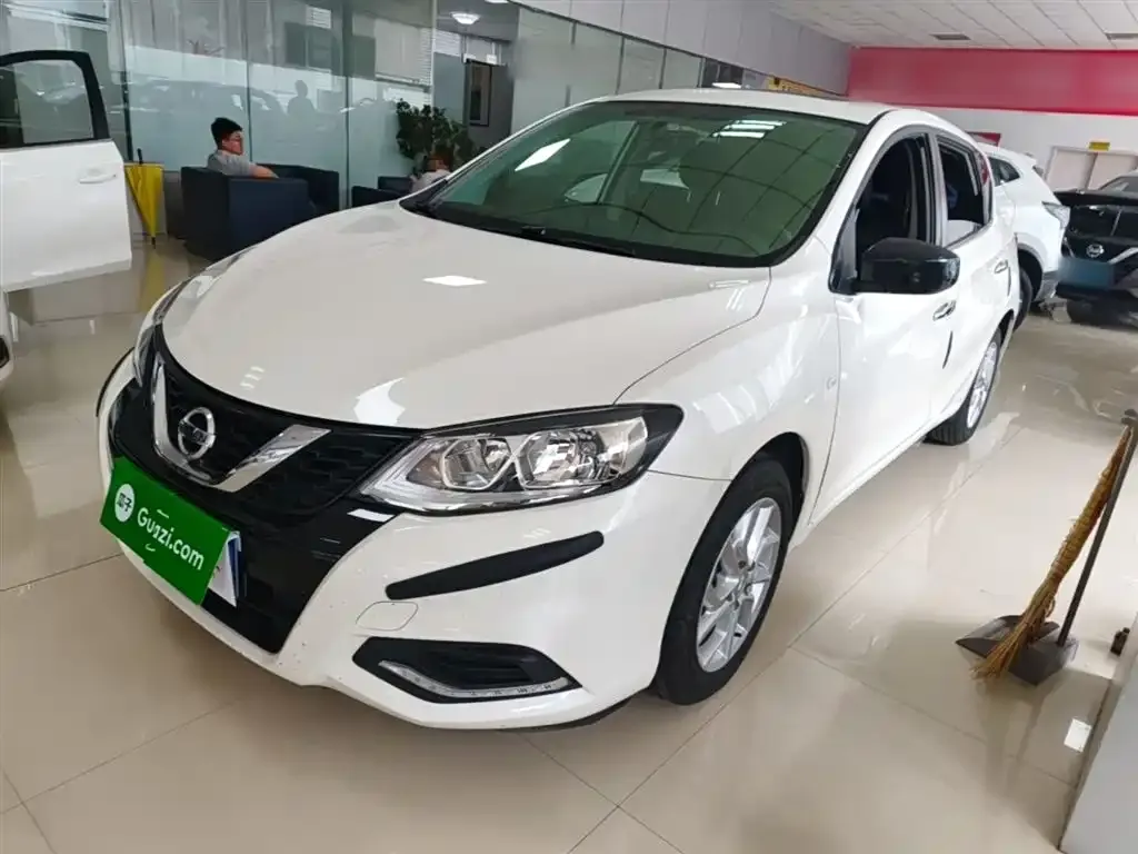 Nissan Tiida 2024 из CN, фото 10