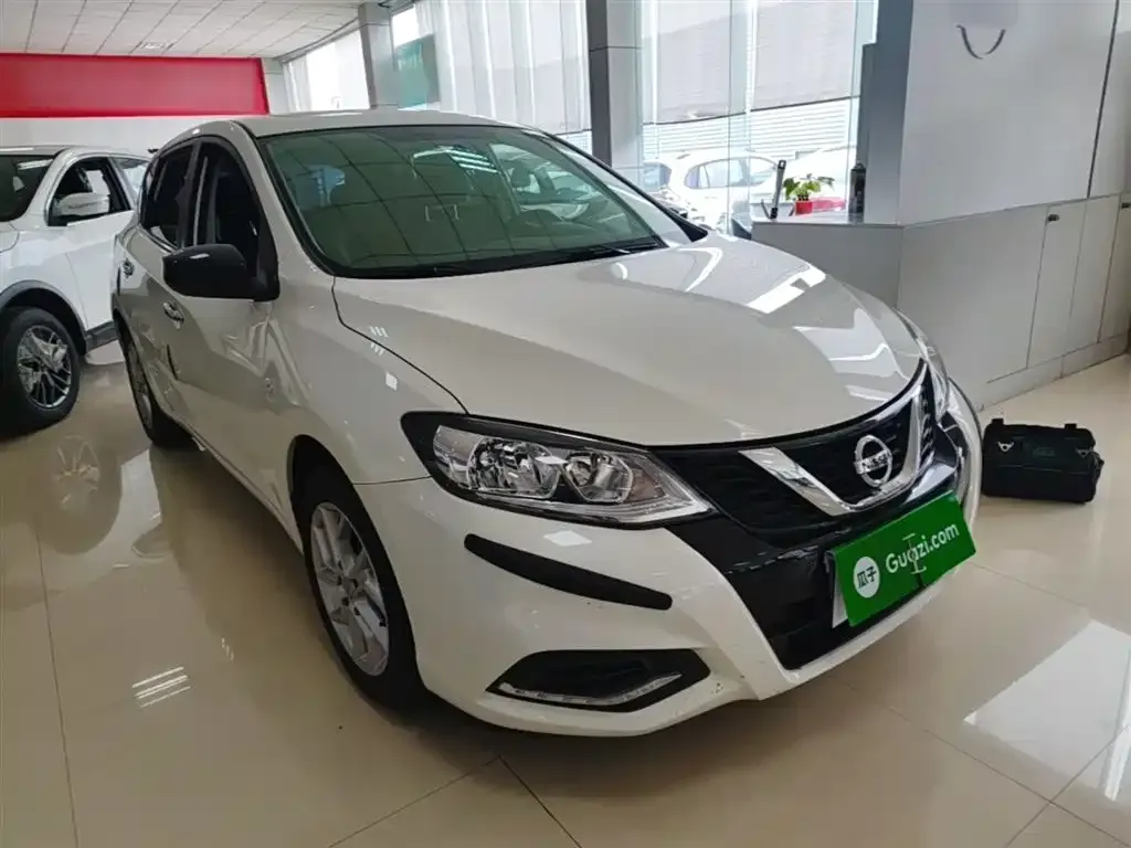 Nissan Tiida 2024 из CN, фото 4
