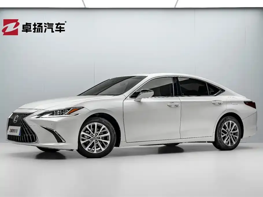 Lexus ES — фото 1