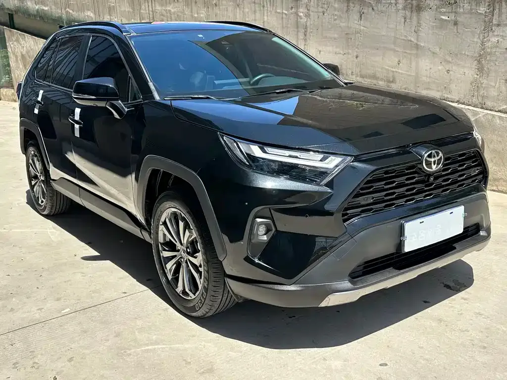 Toyota RAV4 — фото 7