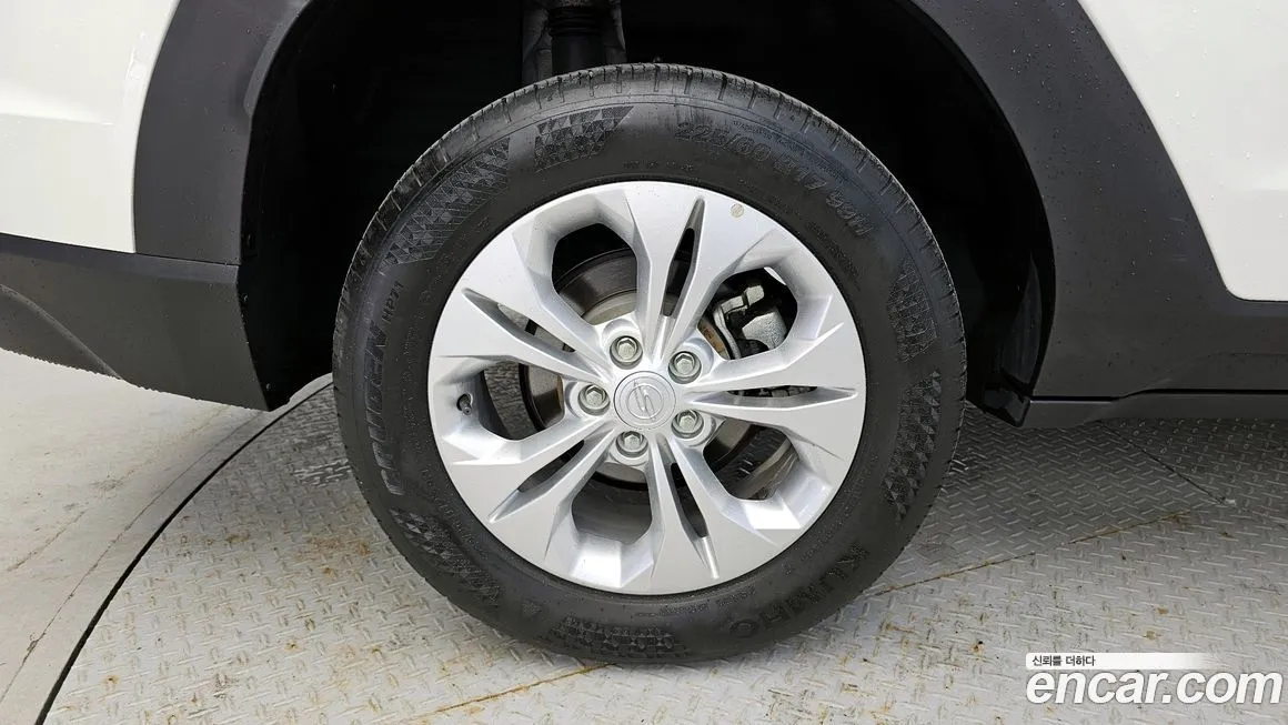 KG Mobility (Ssangyong) Torres — фото 4