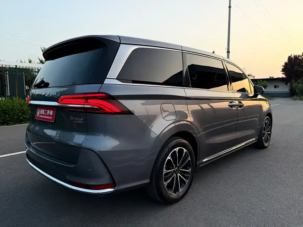 Roewe iMAX8 2022 из CN, фото 5
