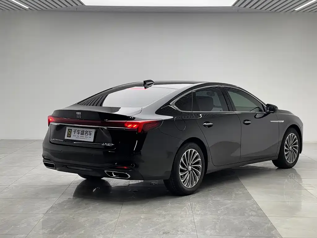 Buick LaCrosse 2024 из CN, фото 2